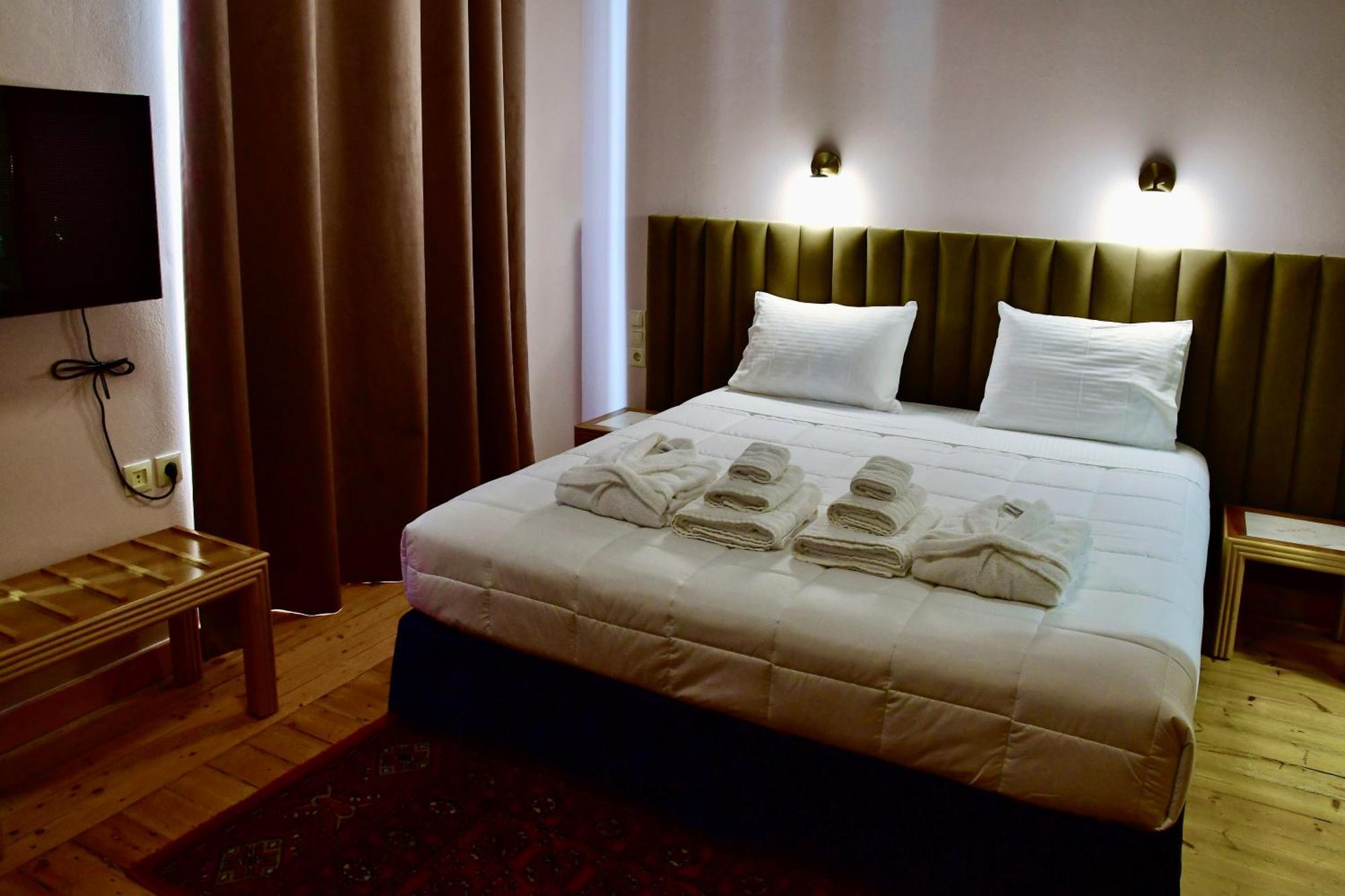 Vasilikon Hotel 1888 The Past Is Present Historical Preservation Monument Kalamata Extérieur photo